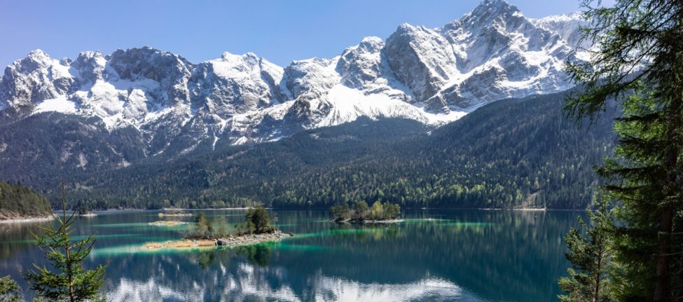 Eibsee © Daniel Sessler, Unsplash